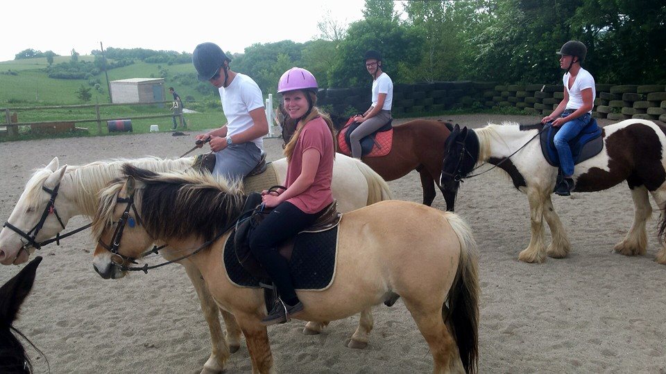 Paardrijden bij het vakantiepark Chateau Cazaleres